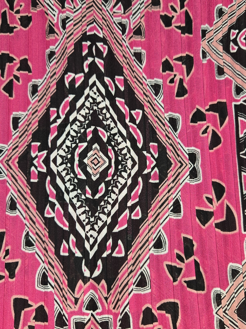 Alfani Black and Pink Geometric Blouse, Pleating- Tailored Pink & Black Size 6 - Picture 6 of 9
